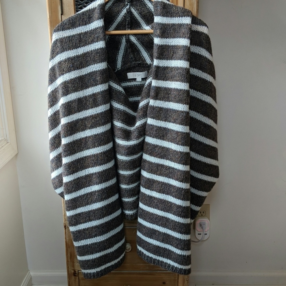 NWOT Loft chunky vest/wrap